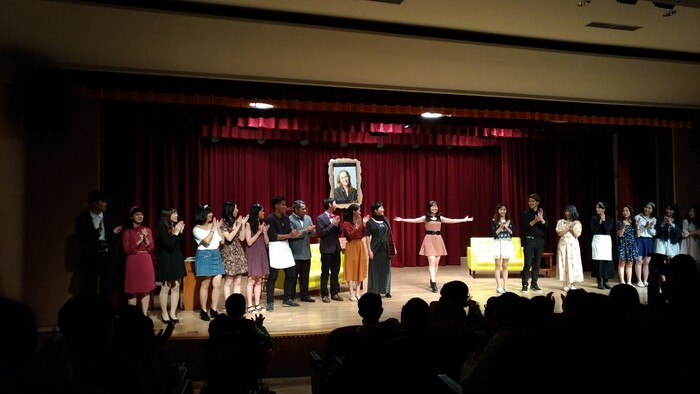 英文戲劇-Stage Door (謝幕)